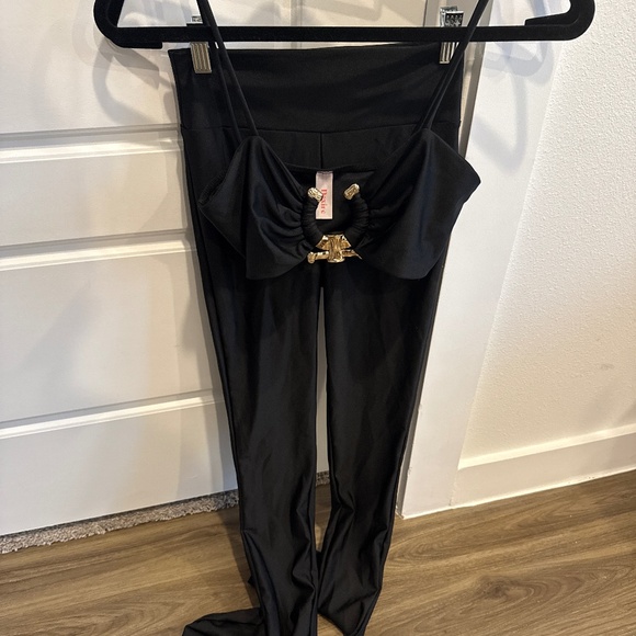 Matching Set - Picture 1 of 1